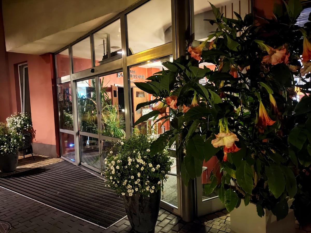Hotel Aviator Pabianice Esterno foto